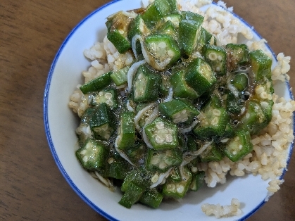 「あったかごはんに！　シラスおかか玉子オクラ」