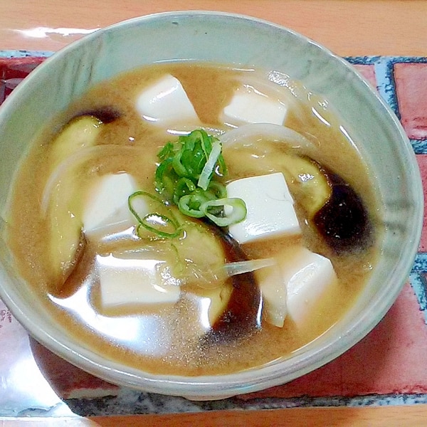 茄子が美味しい 茄子と豆腐のほっこり味噌汁 レシピ 作り方 By 酒恋 楽天レシピ 茄子が美味しい 茄子と豆腐のほっこり味噌汁 レシピ 作り方 By 酒恋 楽天レシピ