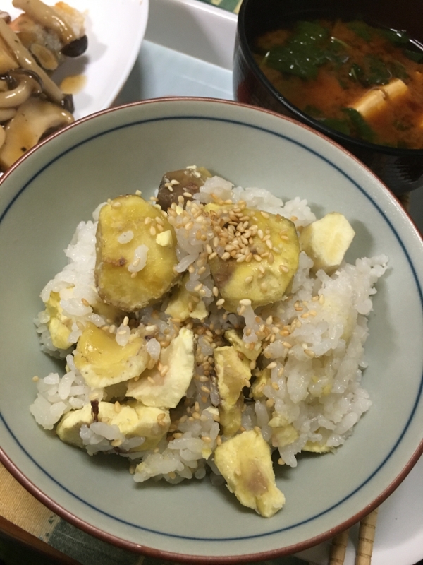 【旬を味わう】 炊飯器で栗ご飯！！！