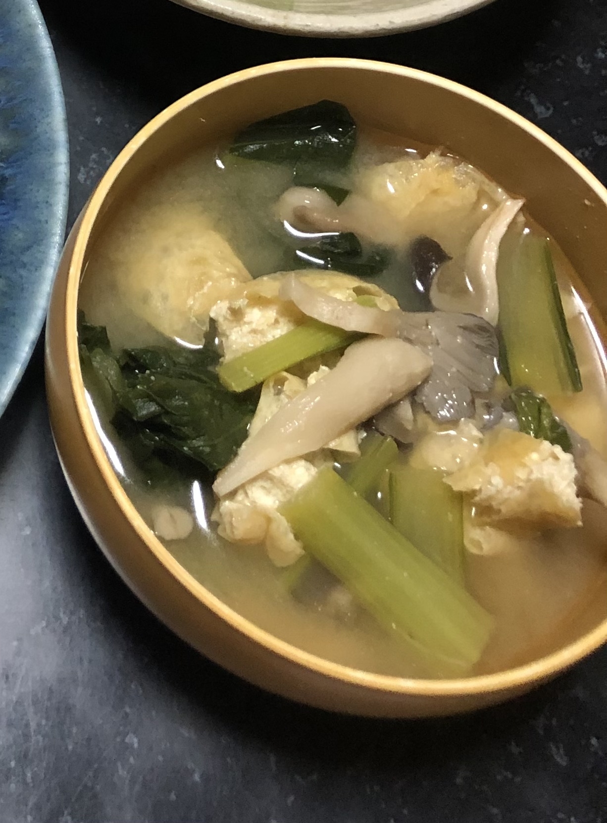 平茸と小松菜のお味噌汁