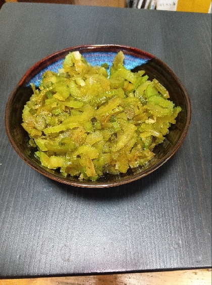 筋も食物繊維だあ〜と、筋取りせずスライス気味に切ってごま油けれてたからオリーブオイルでなんちゃって洋風キンピラにしちゃいました。次はレシピ通りにチャレンジです。