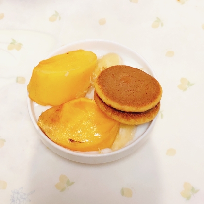 今日のヨーグルト♡柿&栗あんドーナツ