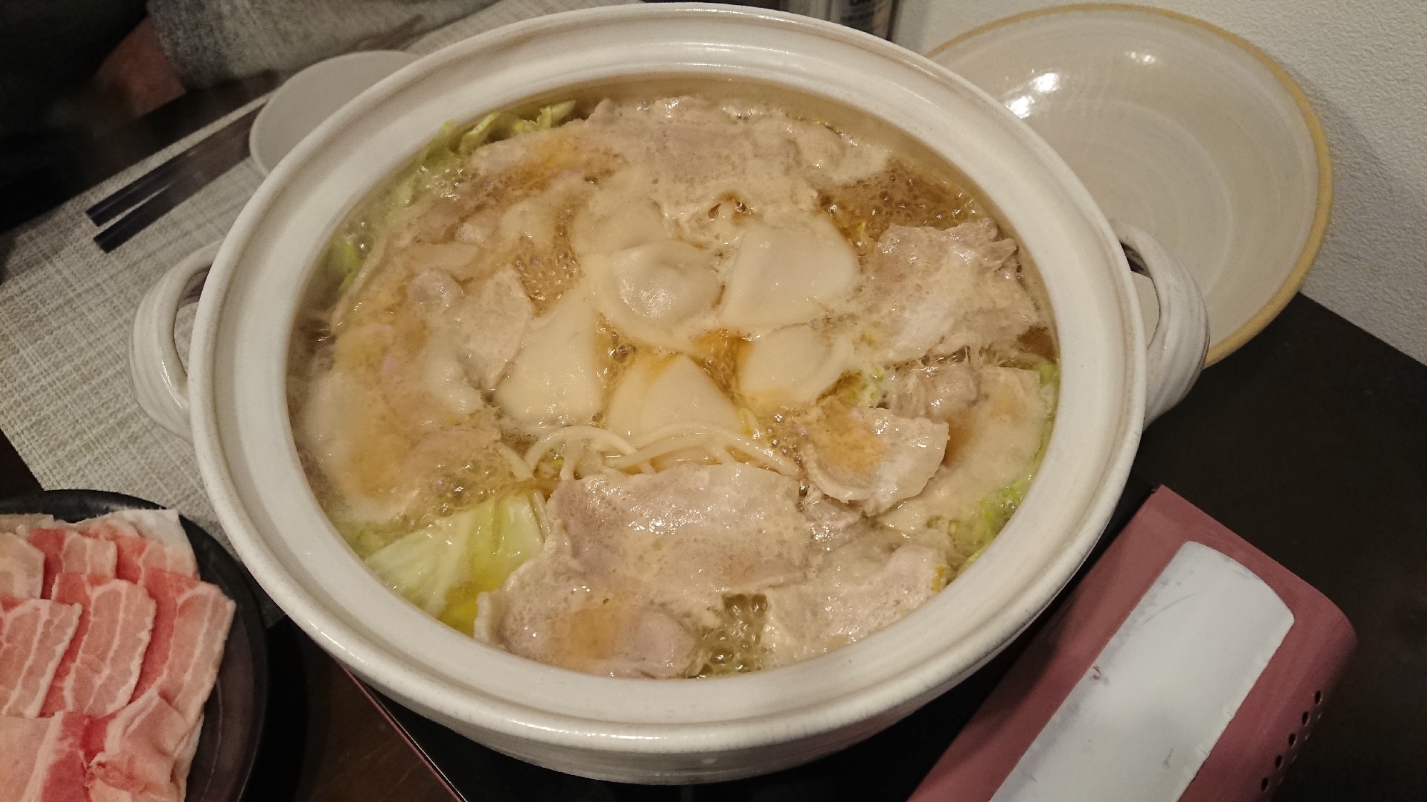 キャベツともやしのガリバタ鍋 レシピ 作り方 By ゆうtan 楽天レシピ