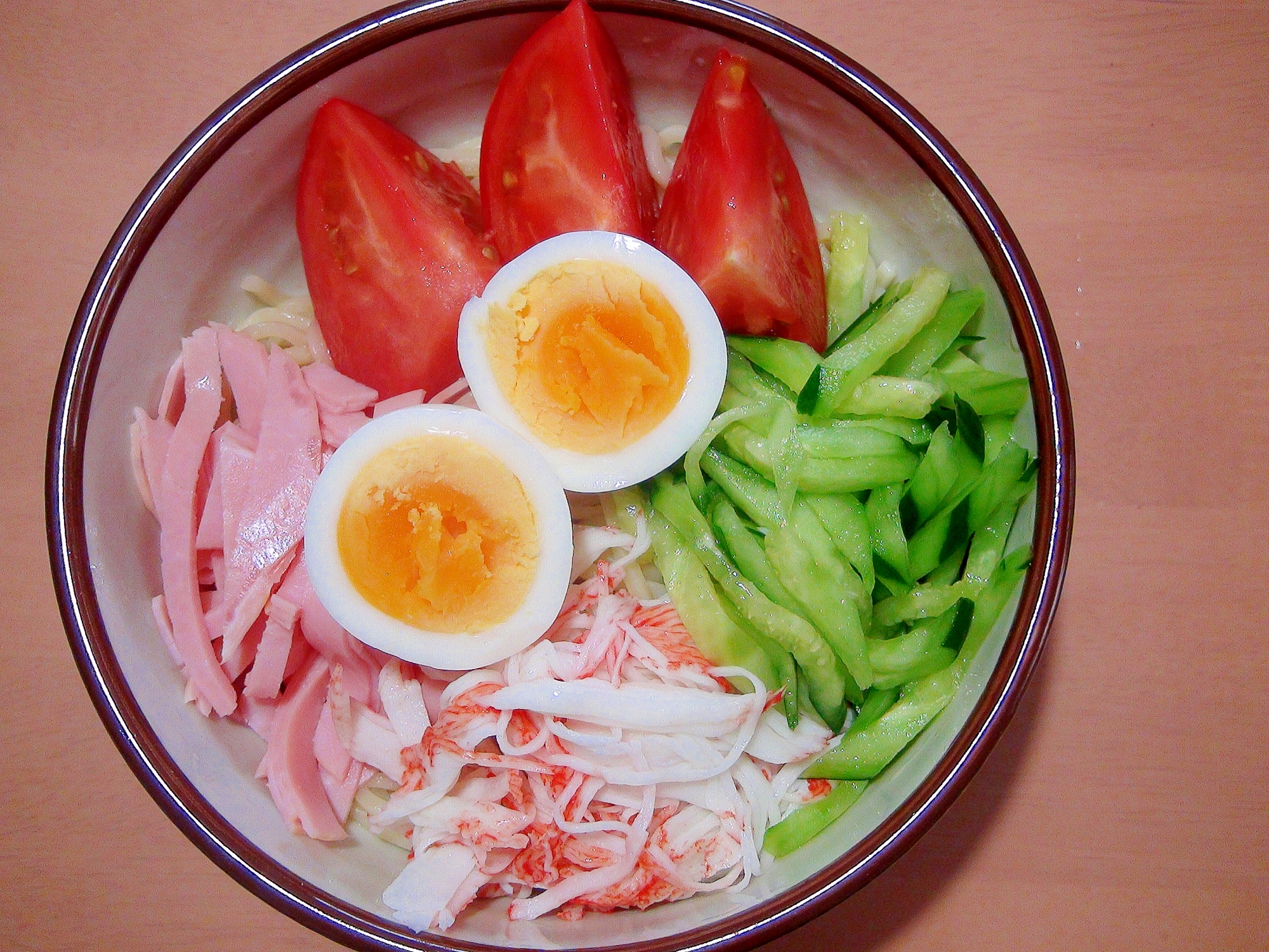 市販の中華冷麺を、家庭の味にアレンジした冷麺♪