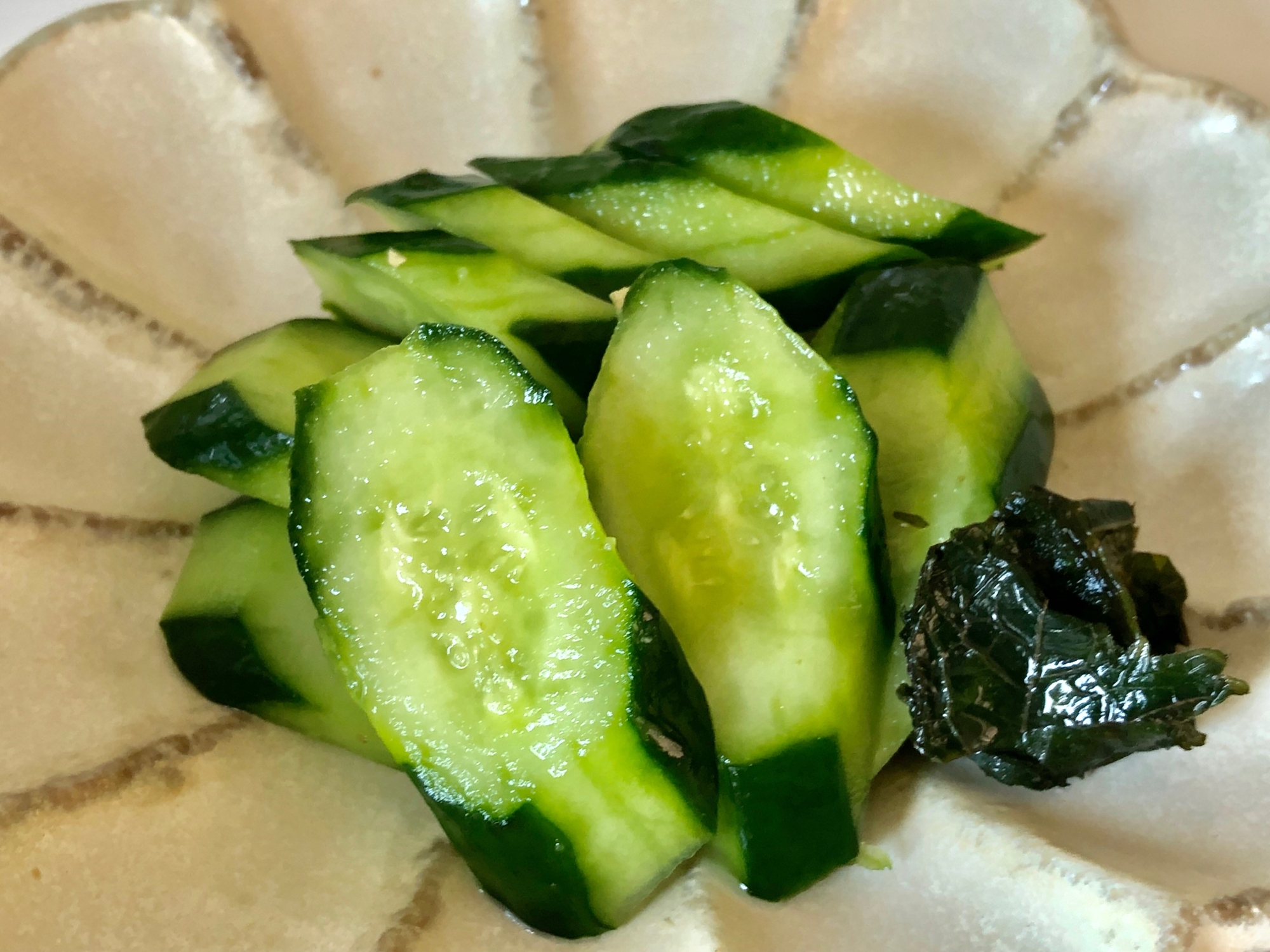 超簡単!きゅうりの浅漬け おいしい塩加減は3%