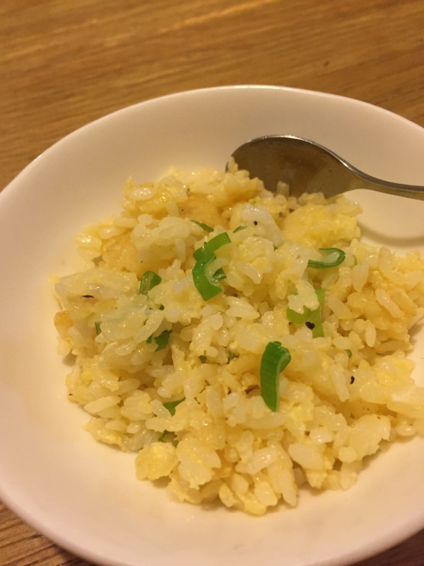 ネギと卵のチャーハン