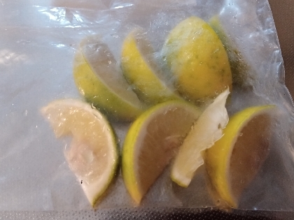 レモンも冷凍保存できるんですね。
便利♪