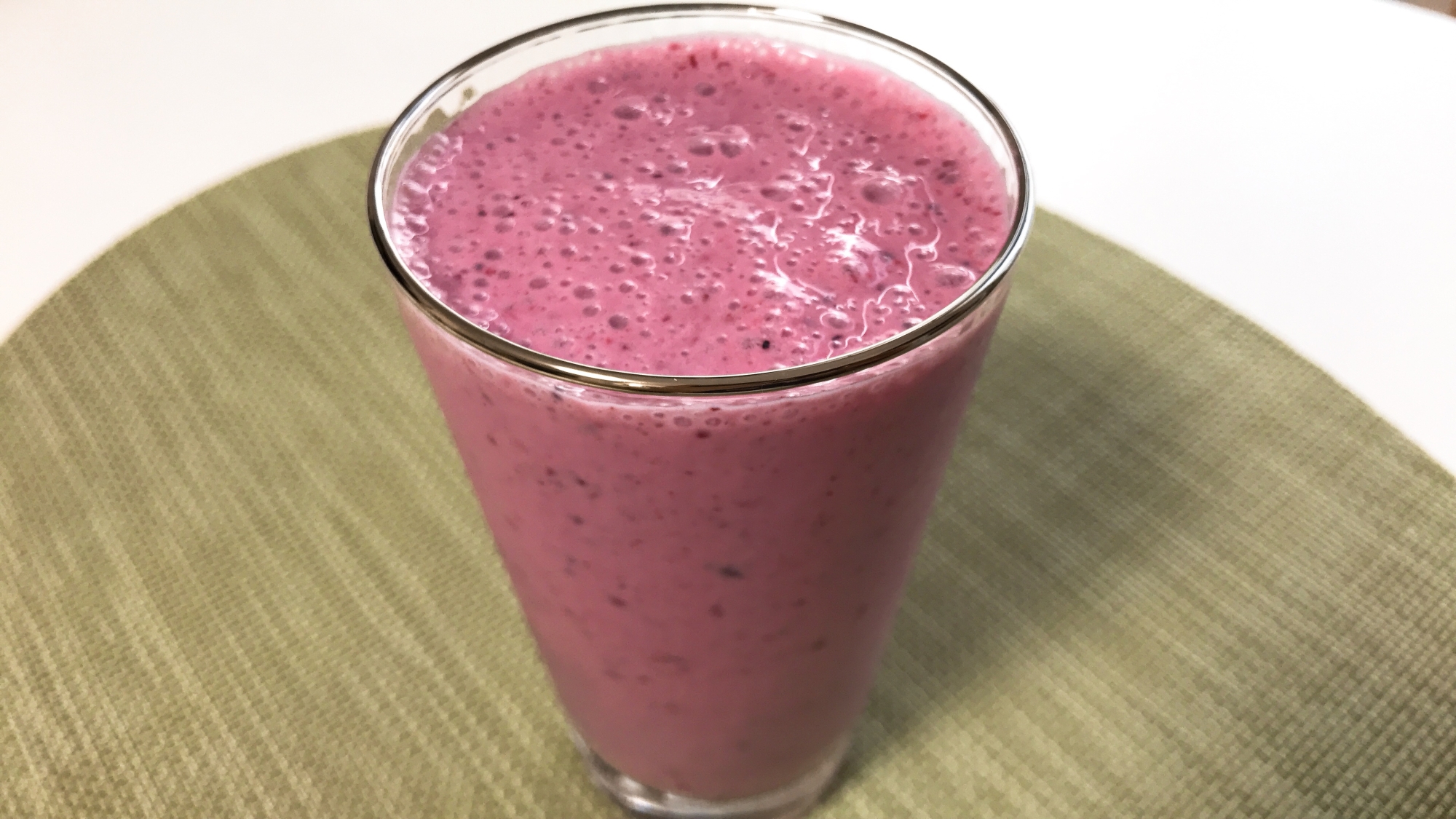 冷凍フルーツで簡単 フルーツジュース レシピ 作り方 By サラリーマンたくぽん 楽天レシピ