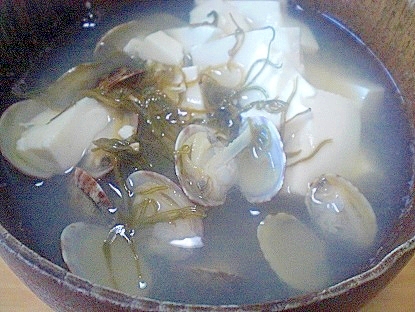 アサリ 豆腐 刻みめかぶのお味噌汁 レシピ 作り方 By ひろりん1106 楽天レシピ