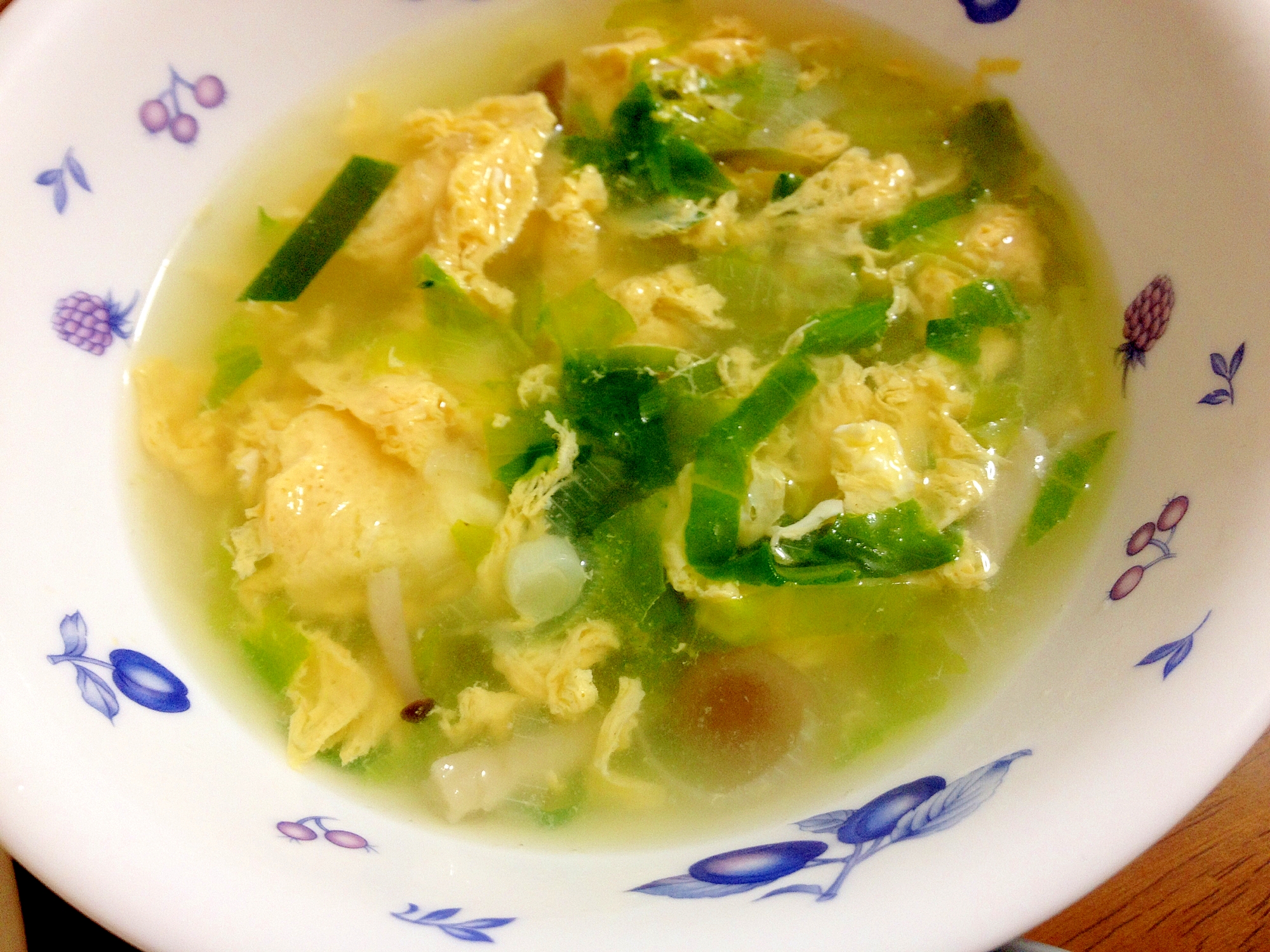 卵ニラしめじの中華スープ