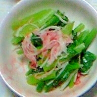 小松菜とかにかまの和え物