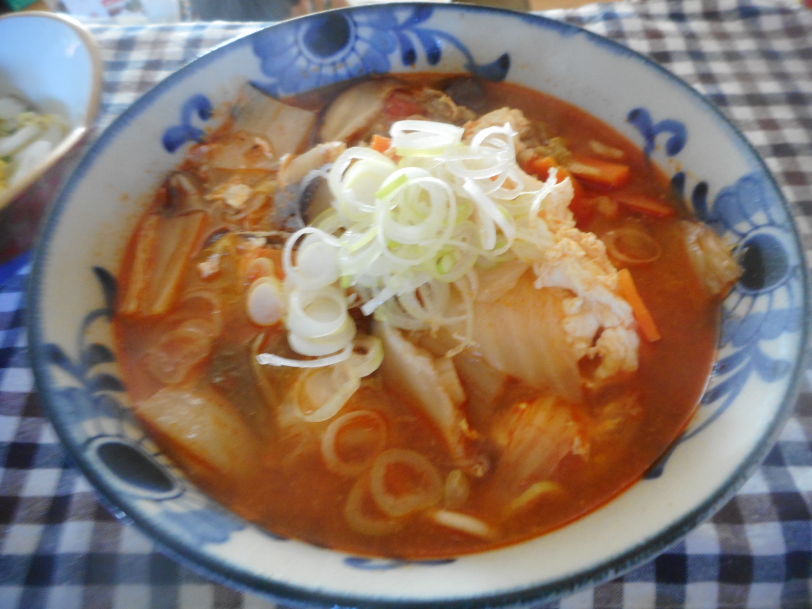 白菜と椎茸のピリ辛卵うどん