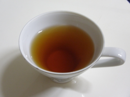 できました～☆麦茶などは水出しするのに、なぜか紅茶はお湯を注がなきゃいけないと決めつけてました！水出しで美味しく紅茶ができました！水でも香りも良いですね♪