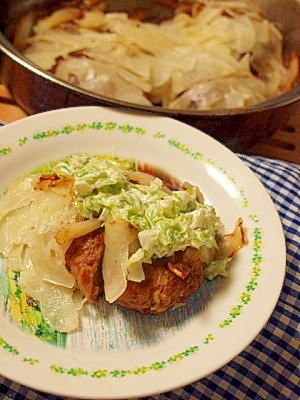 フライパン一つでできる☆ポテトのせハンバーグ