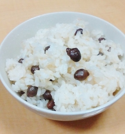 米・塩・むかごだけで作る、むかごご飯