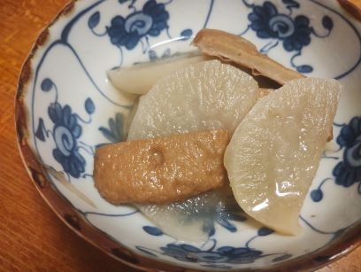 大根とさつま揚げだけですが。さつま揚げを入れるといい味が出ますね！