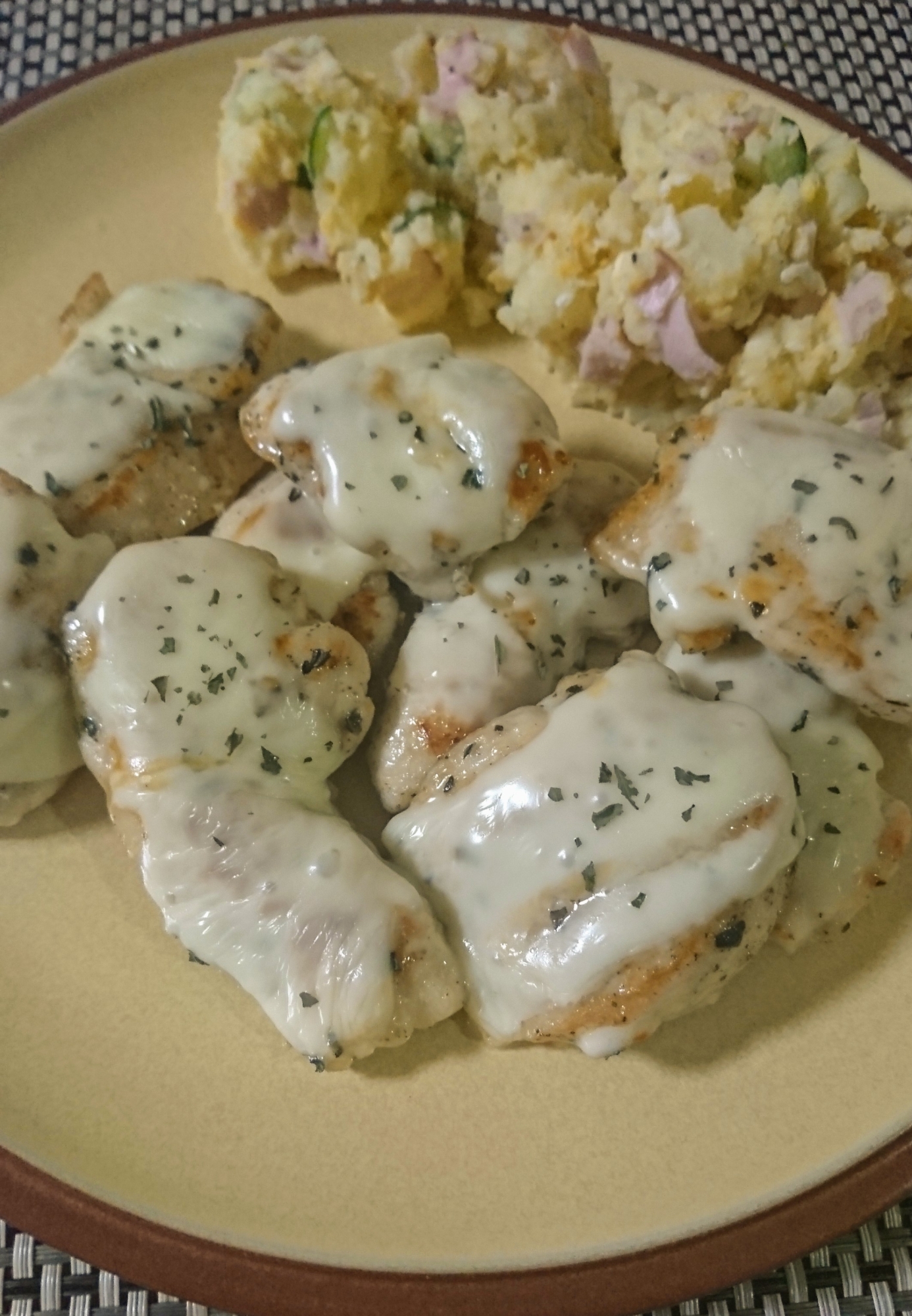 鶏むね肉のチーズ焼き