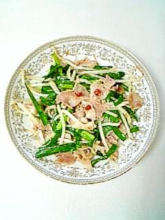 豚バラともやしにらのぴり辛塩炒め レシピ 作り方 By ティア アスラン 楽天レシピ 豚バラともやしにらのぴり辛塩炒め レシピ 作り方 By ティア アスラン 楽天レシピ