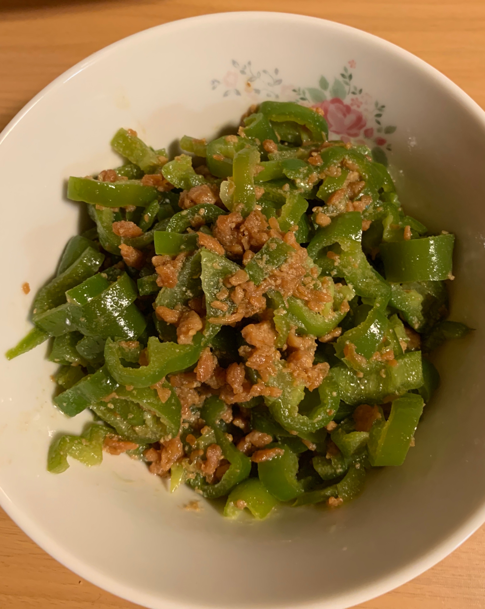 【白飯お供】ピーマンの鶏そぼろ和え