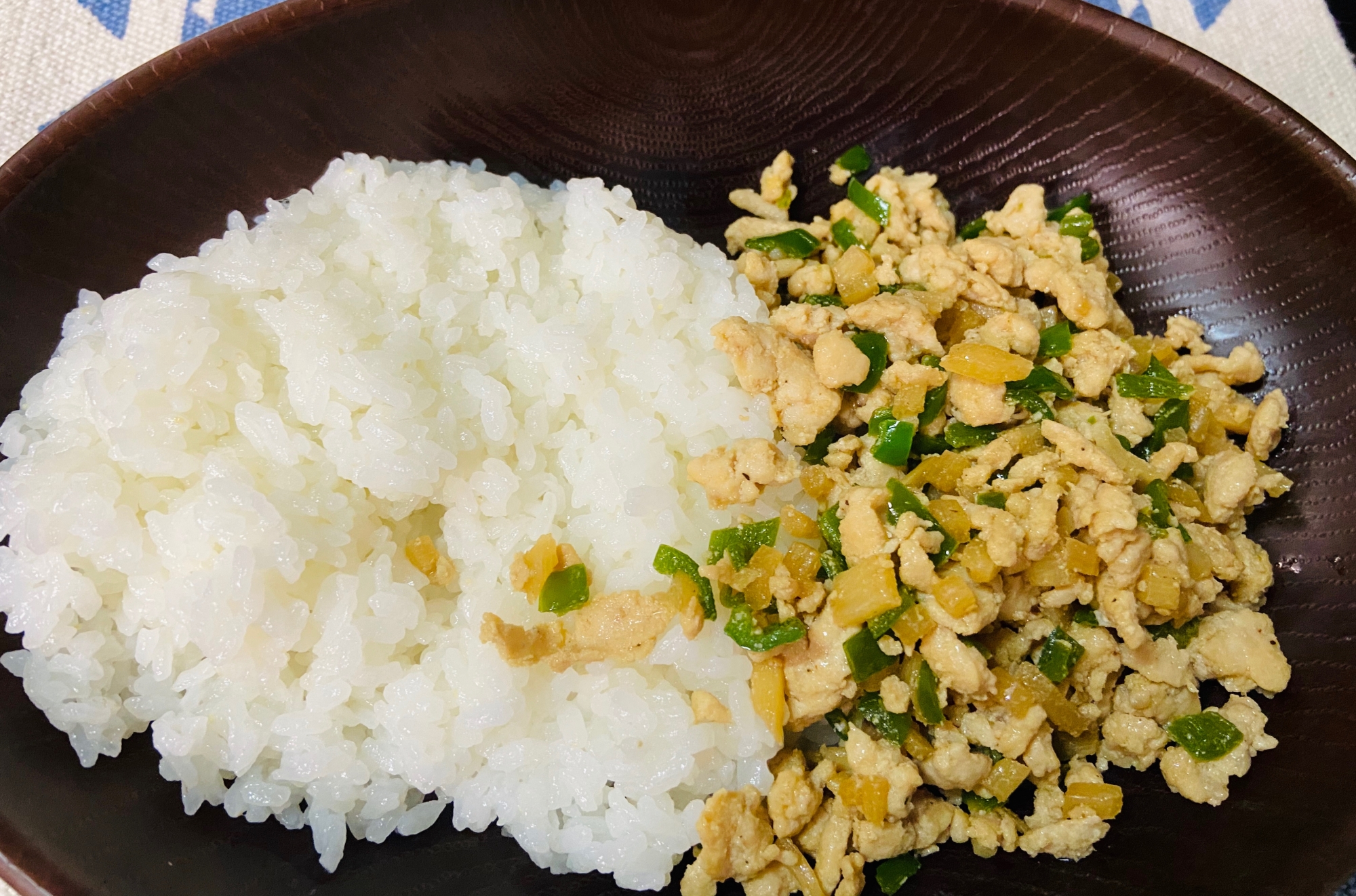 【ご飯に合います】鶏肉たけのこピーマンの魚醤炒め