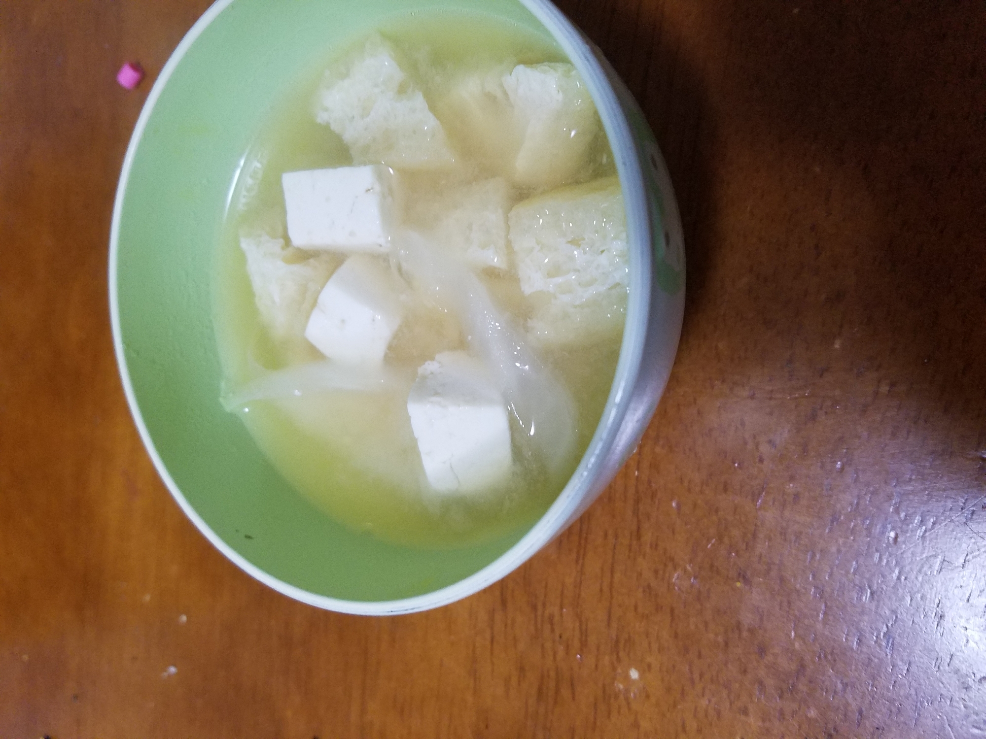 野菜出汁のお味噌汁　小揚と豆腐と白菜