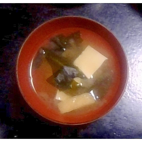 絹ごし豆腐・わかめ・油揚げの液体みそ味噌汁