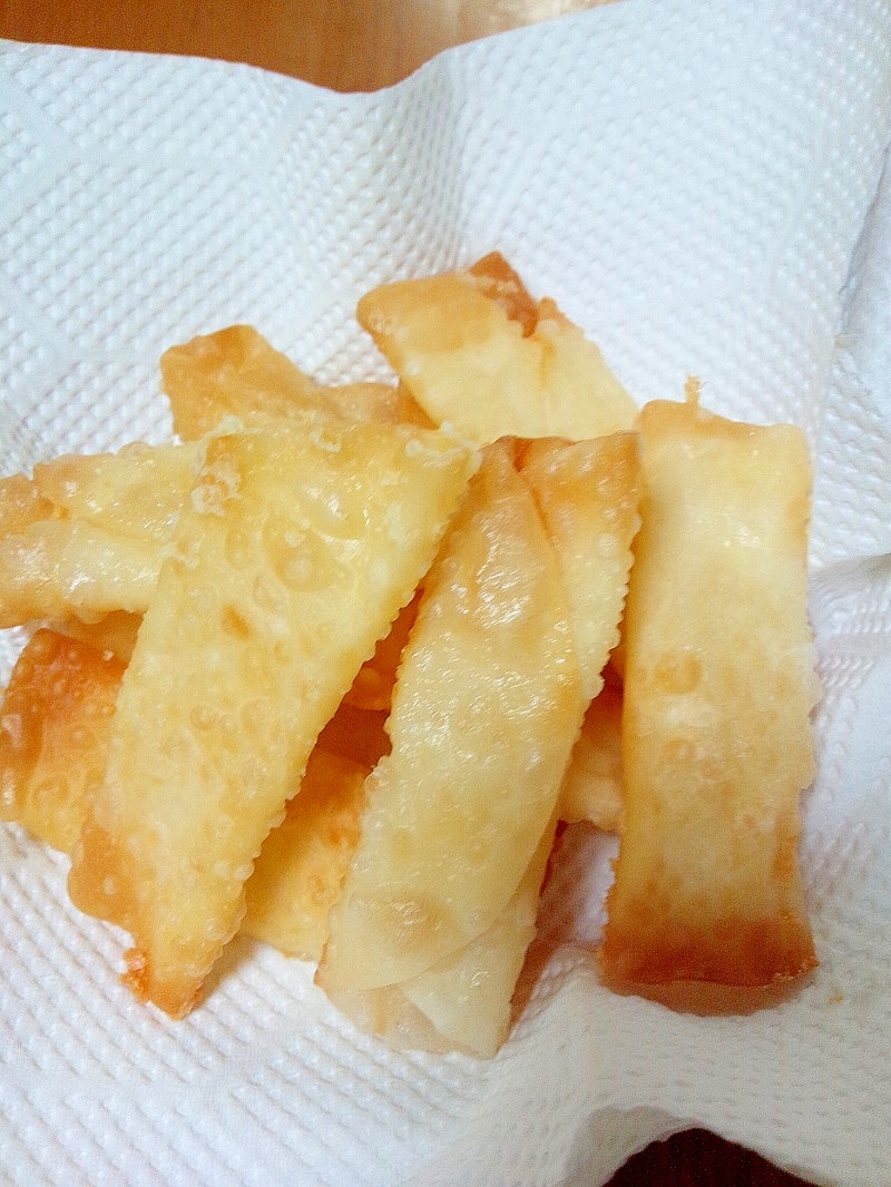 パパのおつまみ 餃子の皮でチーズ巻 レシピ 作り方 By コーンフラワー0815 楽天レシピ