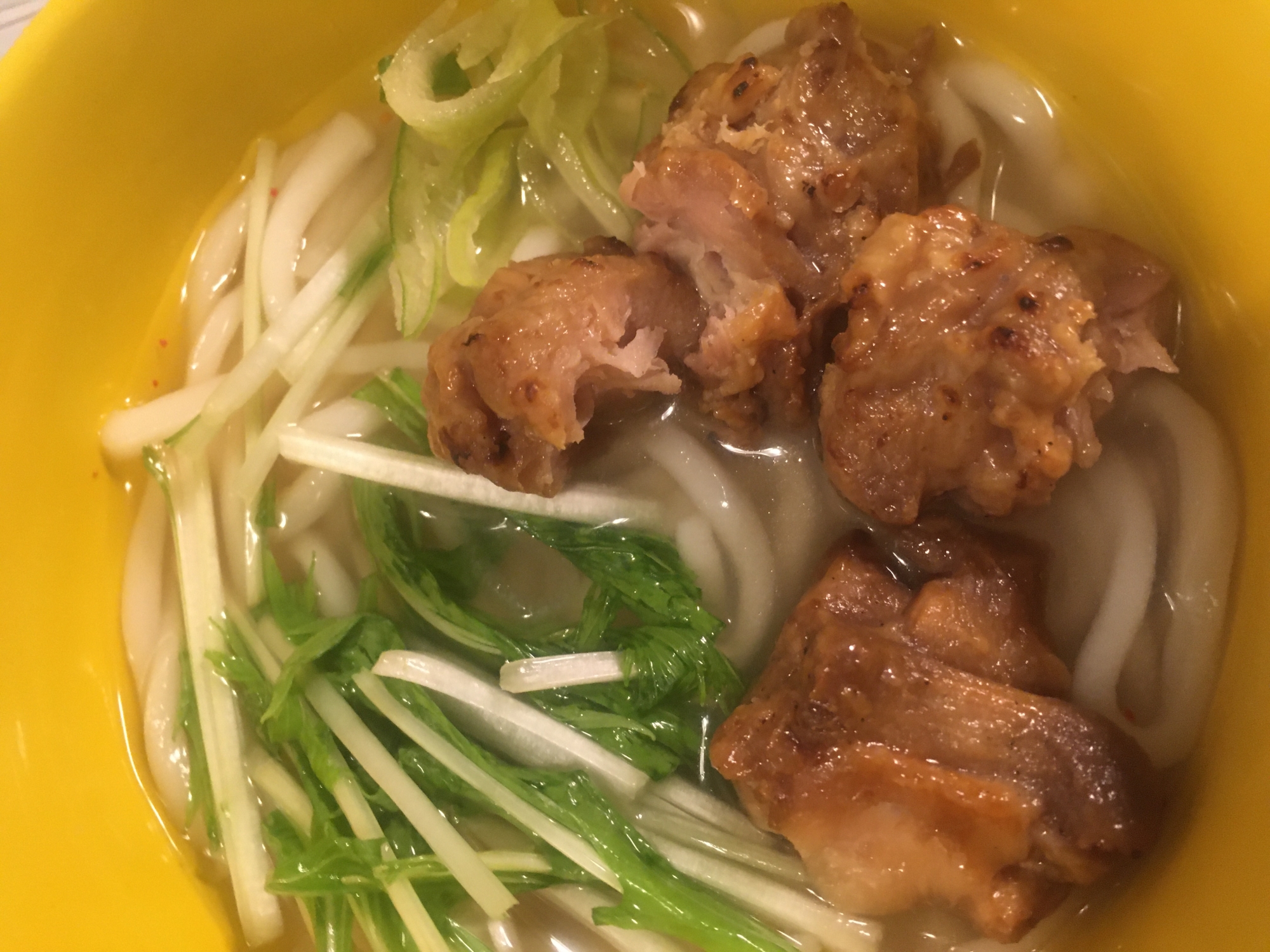 焼き鳥と水菜のかけうどん