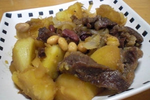 活力鍋で時短! 「牛筋とじゃが芋の煮物」 ♪♪