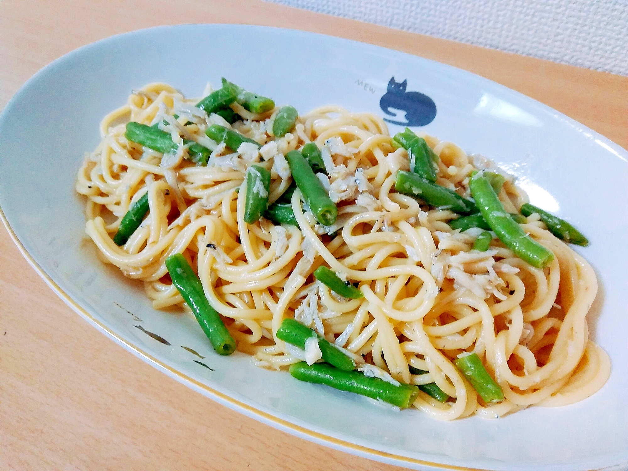 釜揚げしらすとインゲンの醤油バターパスタ