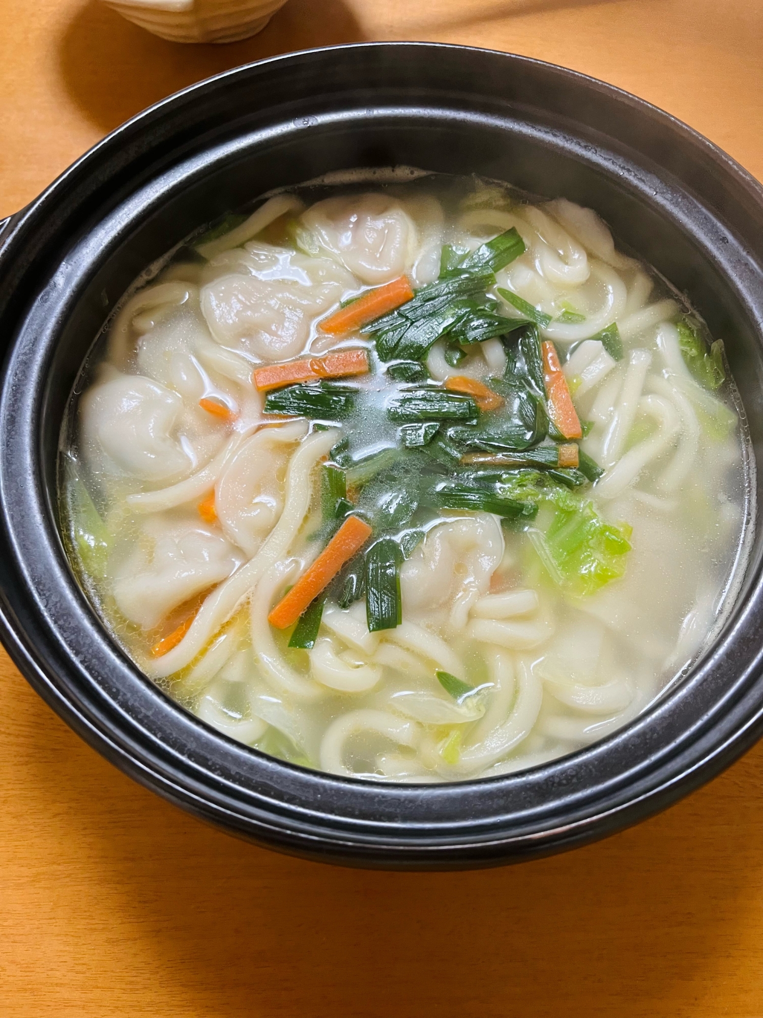 うどん入り水餃子鍋