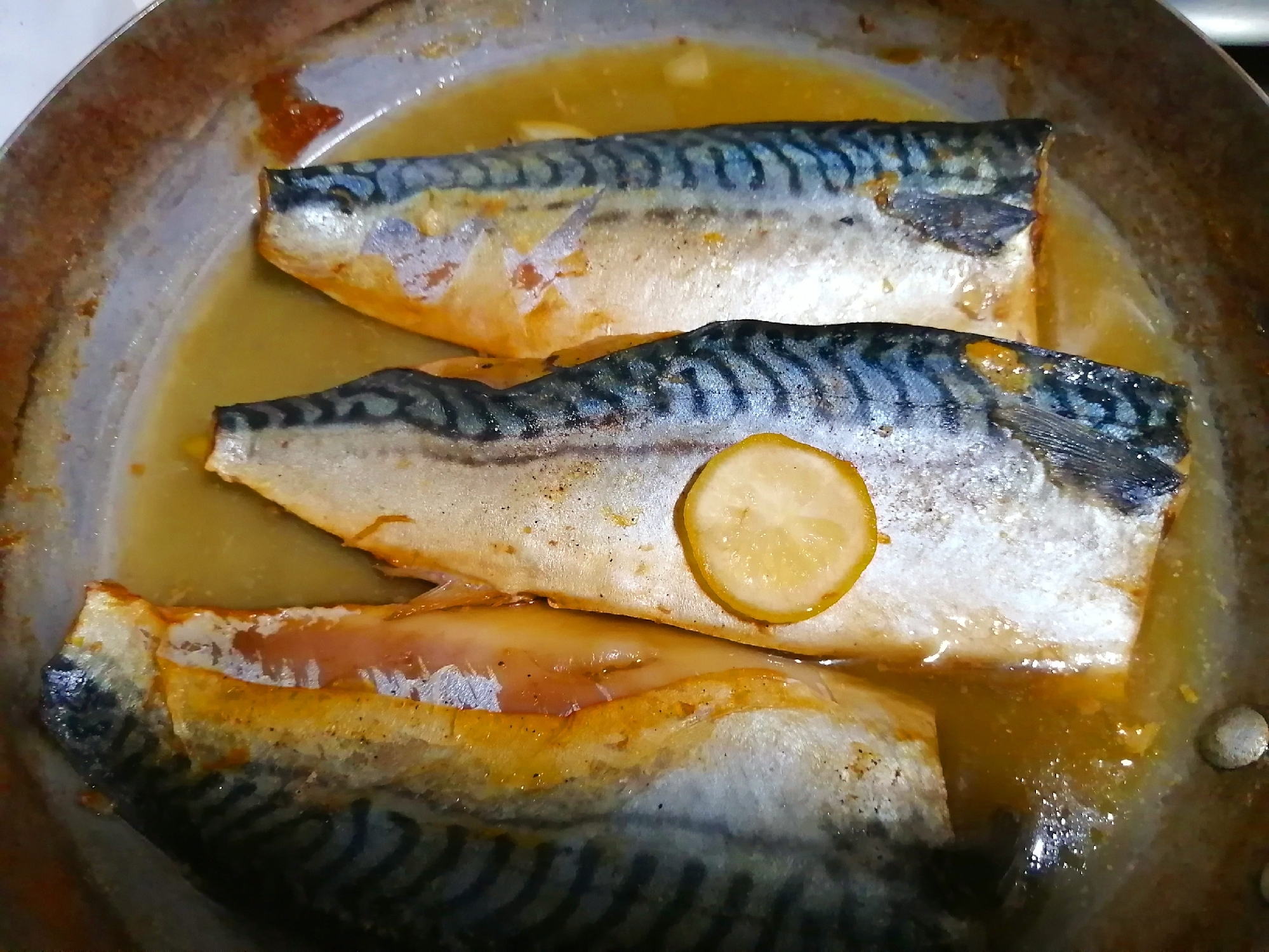 鯖の白ワイン煮込み