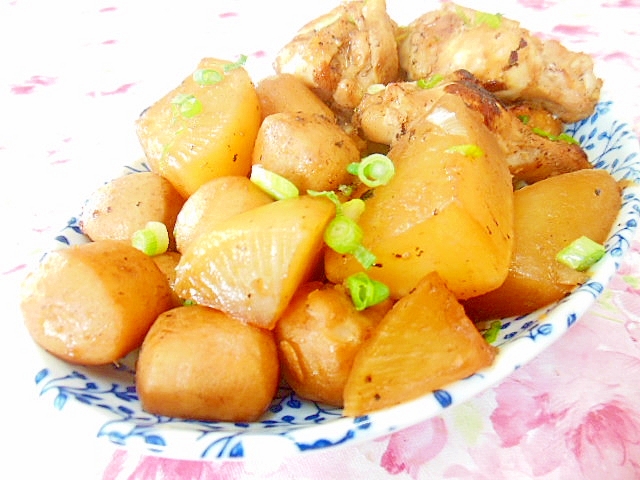 ❤鶏手羽元と里芋と大根のコク旨煮❤