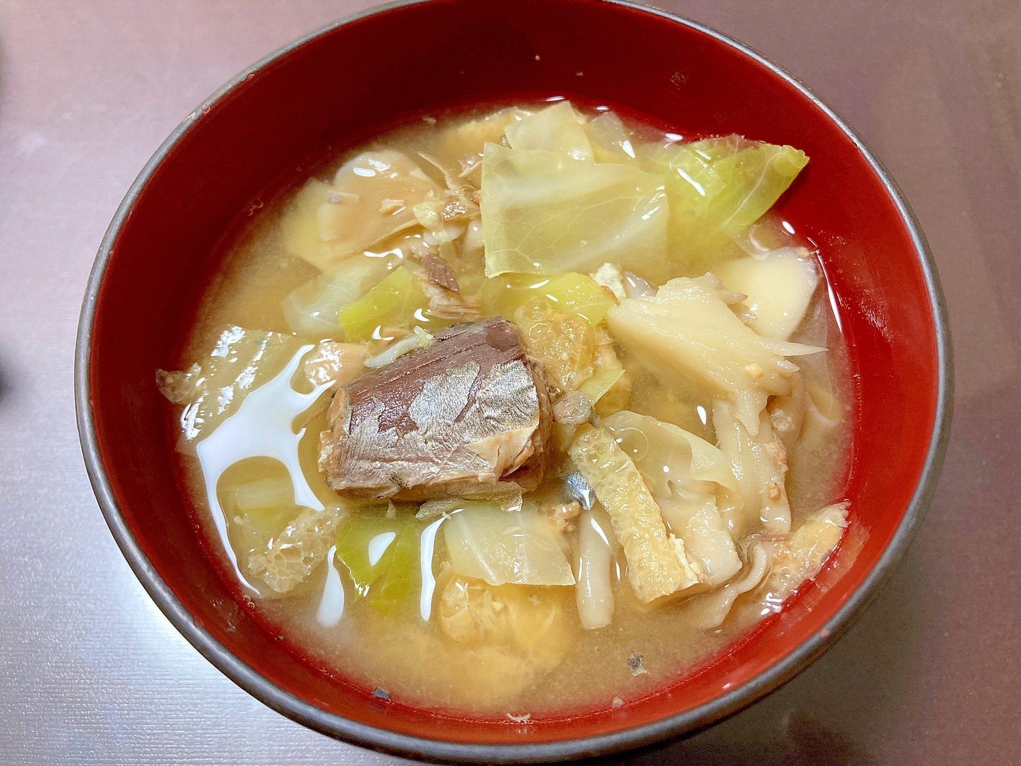 【鯖の缶詰】栄養たっぷりサバ缶の味噌汁