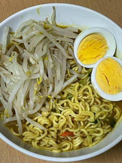 簡単！！インスタントラーメンで☆カレーラーメン