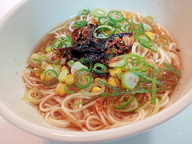 コーンと昆布佃煮と九条葱の醬油ラーメン