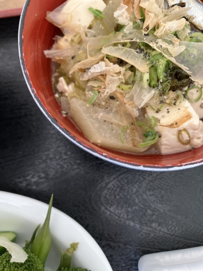 小松菜と豆腐えのきの味噌汁