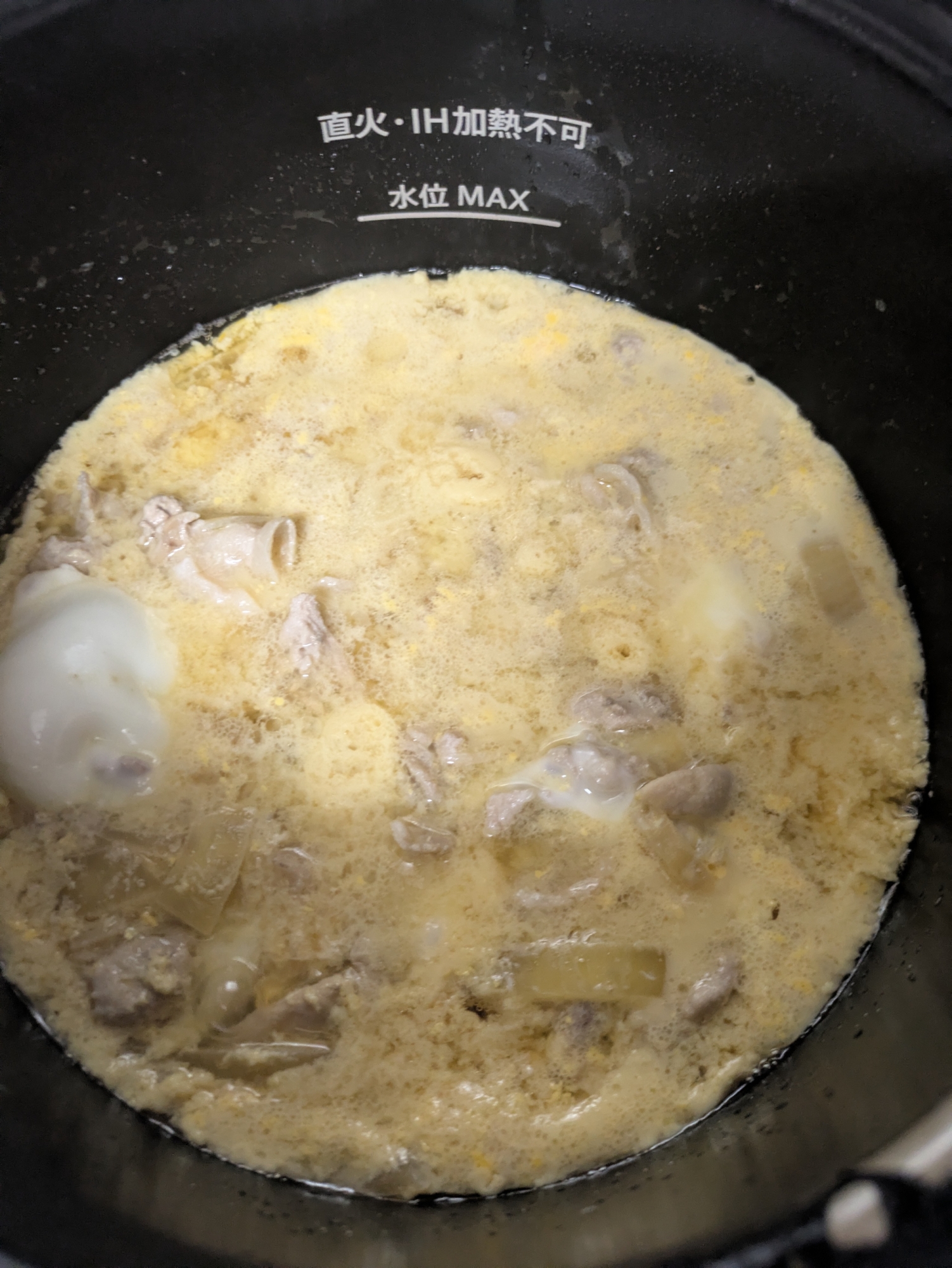 めんつゆで作るたまごとじの豚肉丼〜ホットクック〜