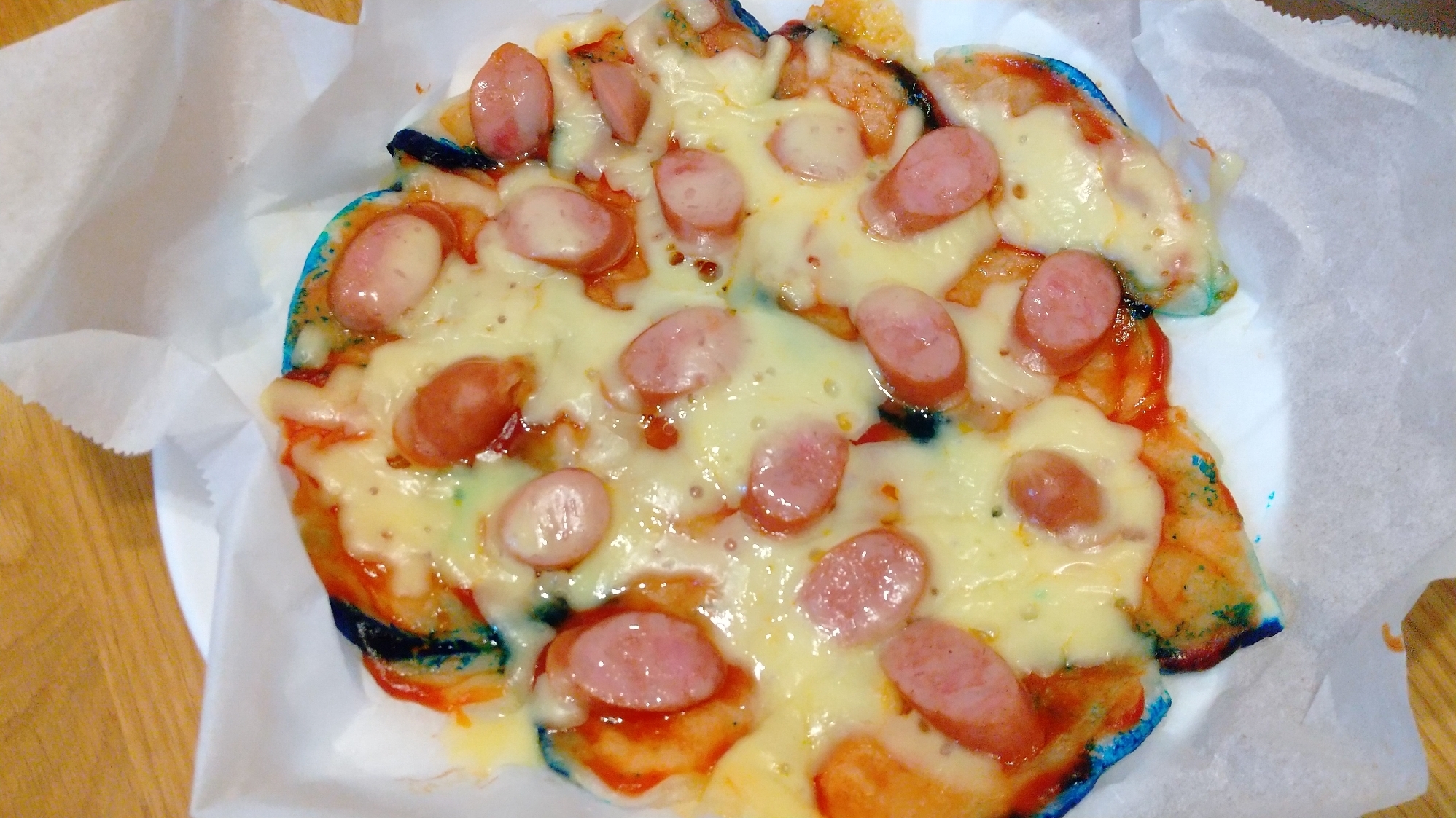 お餅活用!モチモチお餅ピザ♪ウインナーチーズ