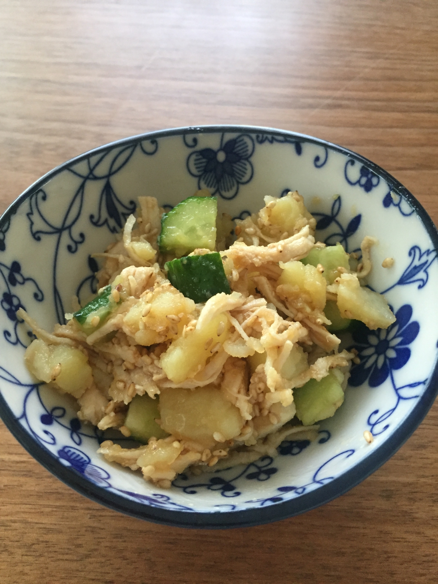 サッカー飯！蒸し鶏の和風サラダ