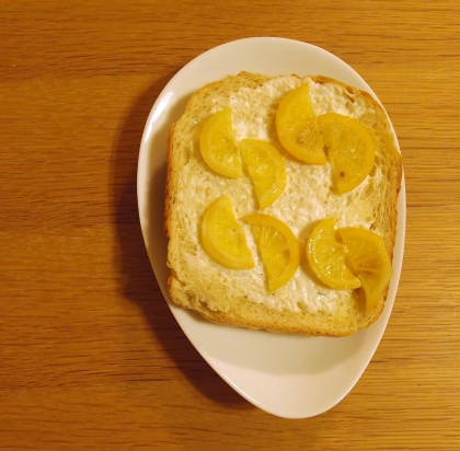ケーキみたい❤水切りヨーグルトのトースト（レモン）