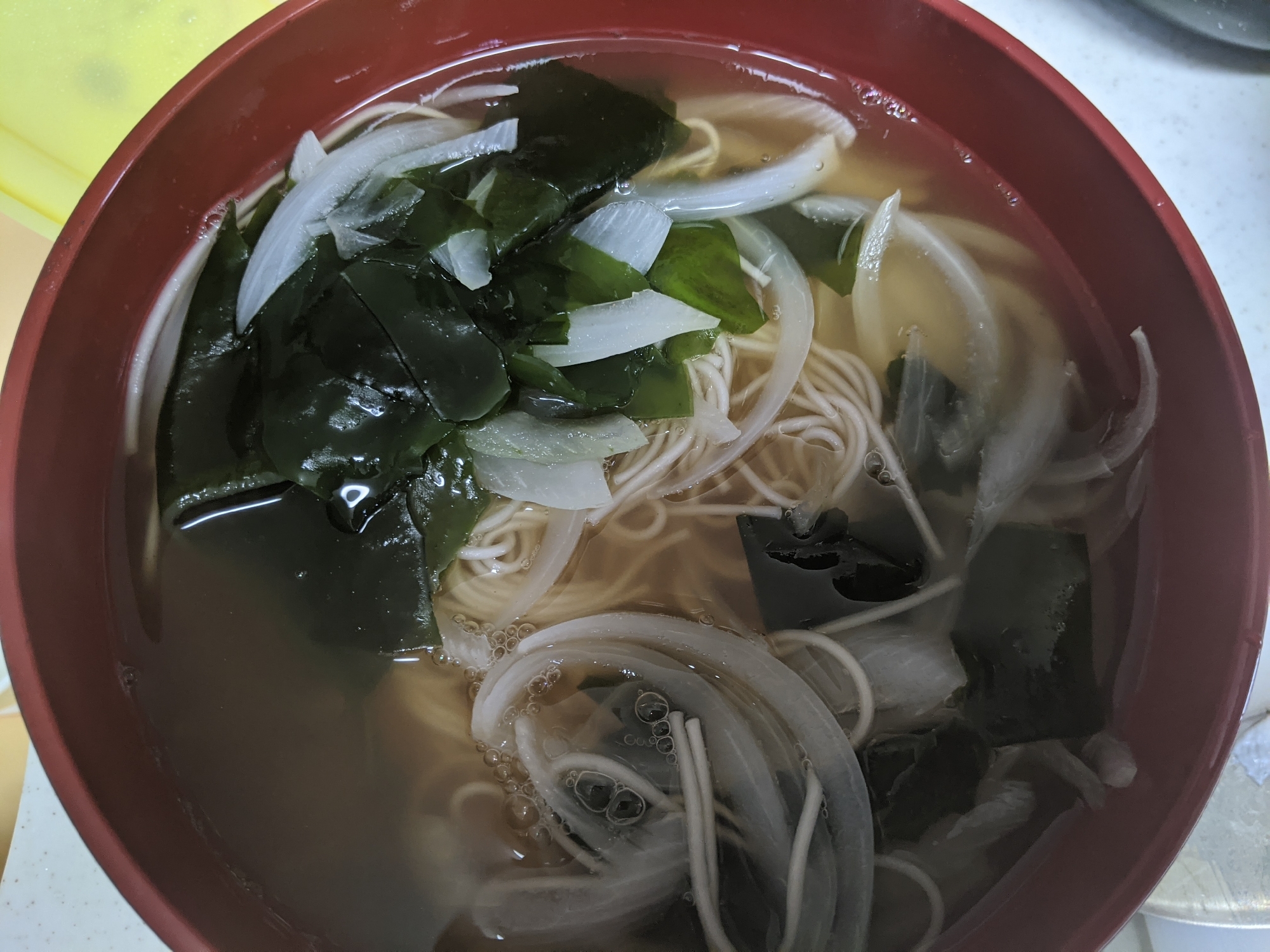 玉ねぎとわかめの入麺