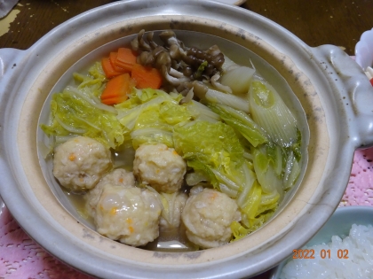 冬にあったか鶏団子と白菜の鍋