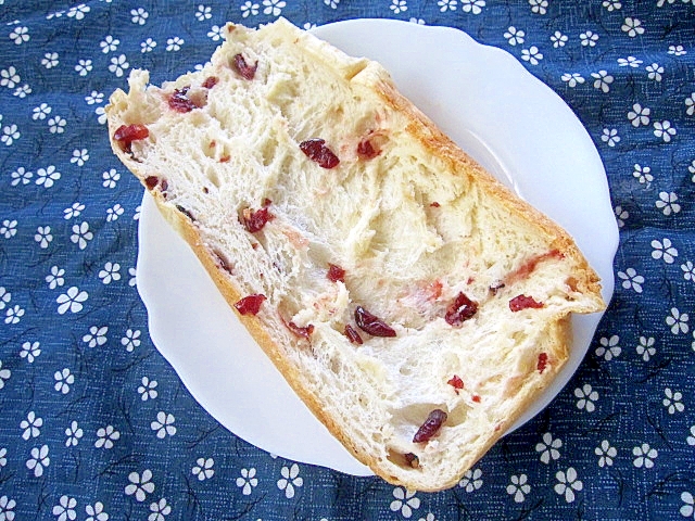 クランベリー食パン