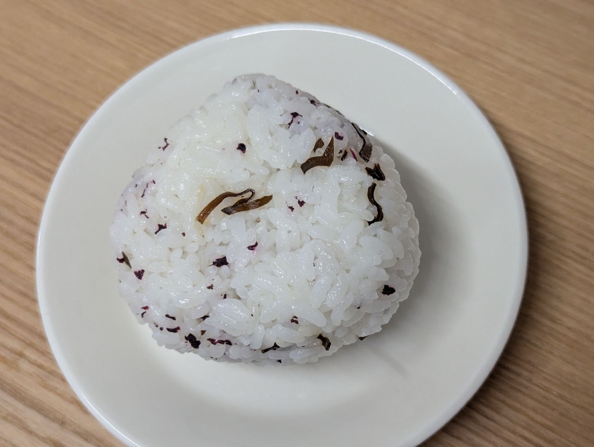 塩昆布とゆかりの梅おにぎり
