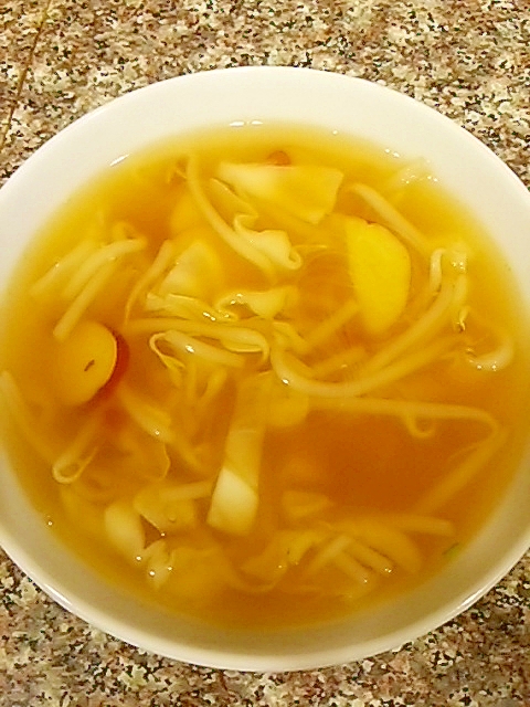 さつまいもとニンニクの春雨スープ