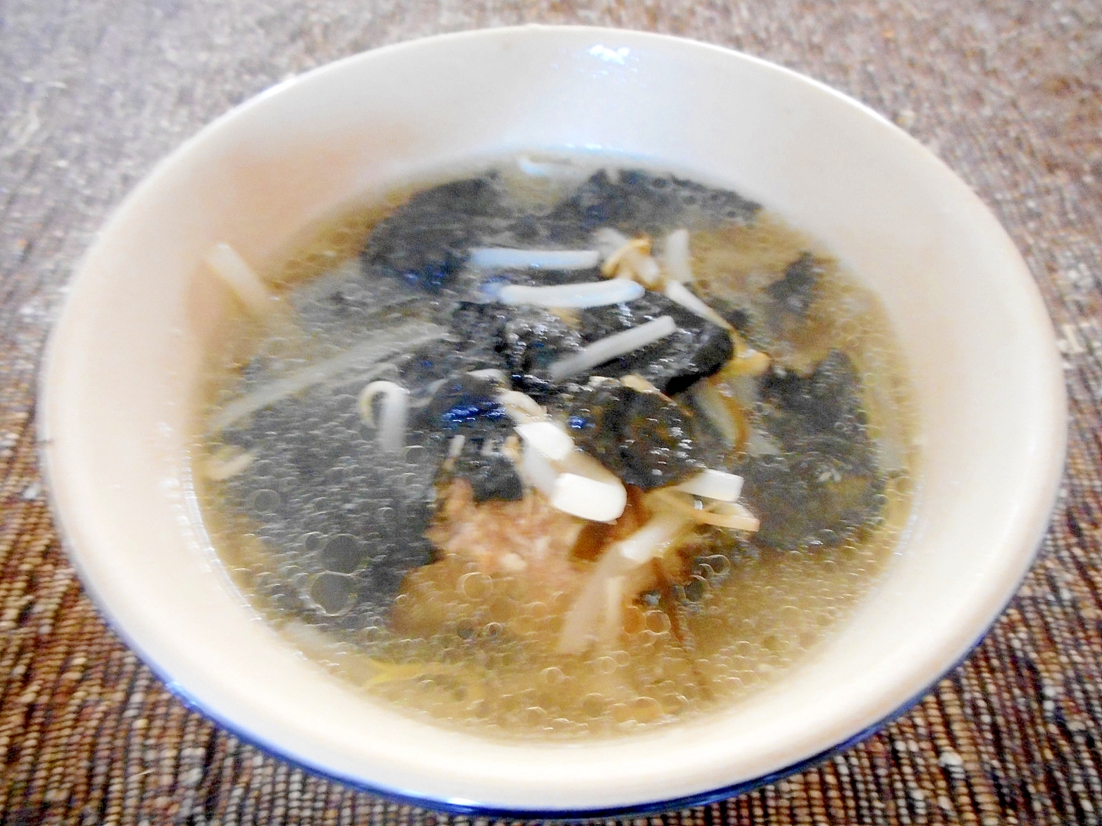 肉団子とモヤシの海苔スープ