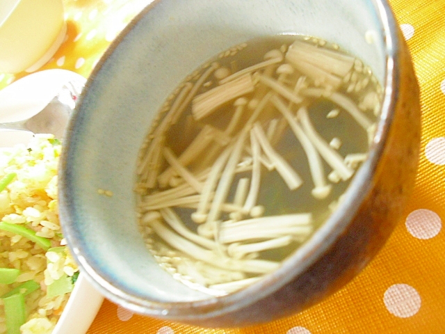 えのきとワカメの中華風スープ