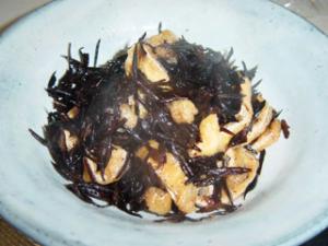 簡単！生ひじきと油揚げの煮物