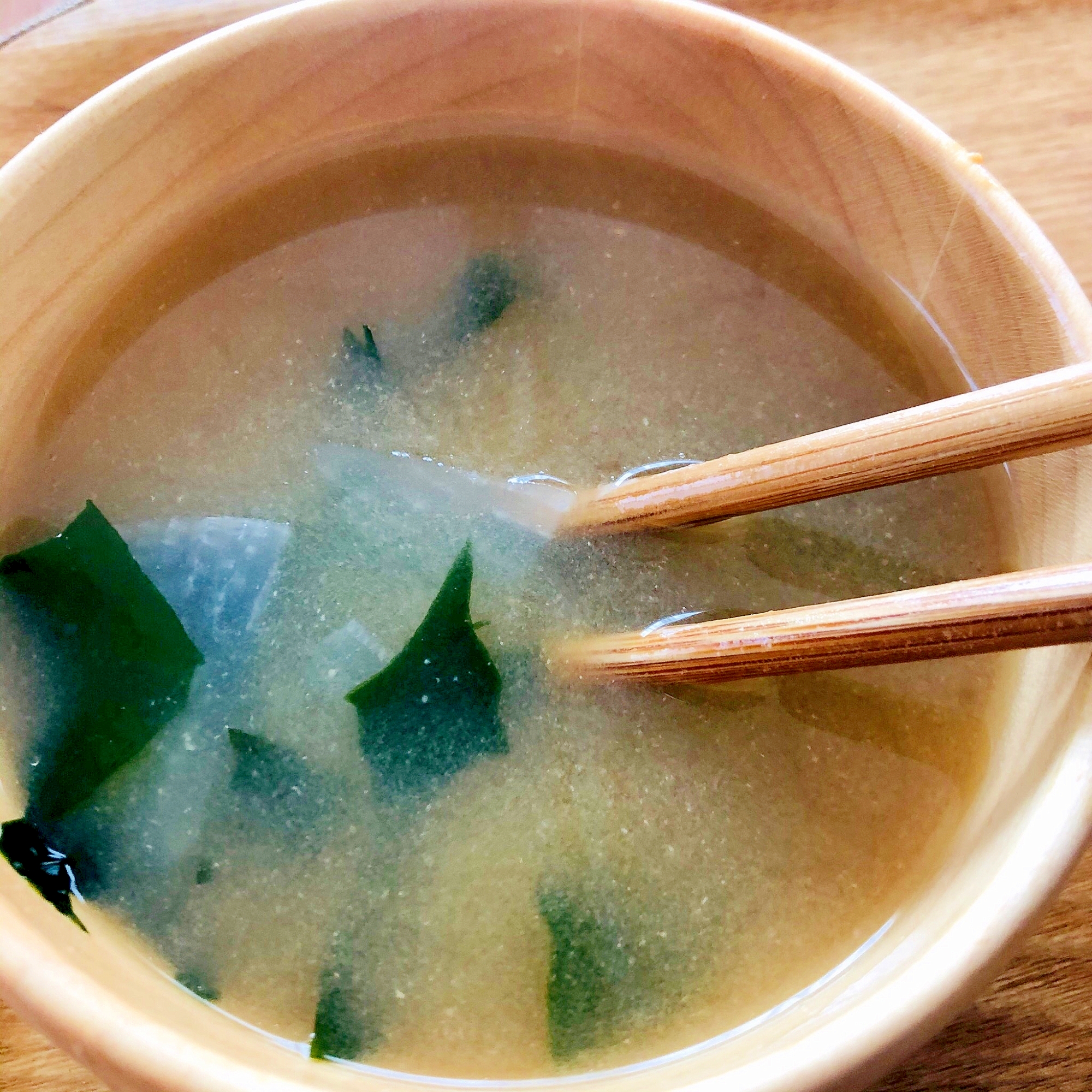 大根とわかめの味噌汁